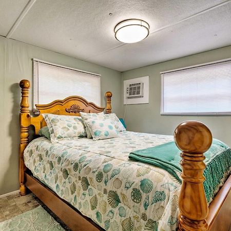Cabin With Fire Pit, Walk To Steinhatchee River! エクステリア 写真