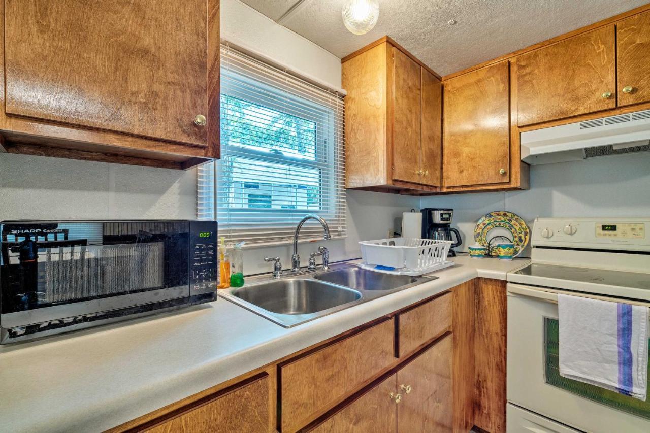 Cabin With Fire Pit, Walk To Steinhatchee River! エクステリア 写真